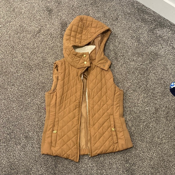 Active USA puffer vest - Picture 1 of 3